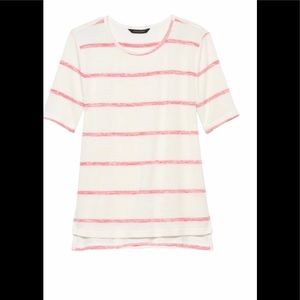 EUC Banana Republic Luxepun tee